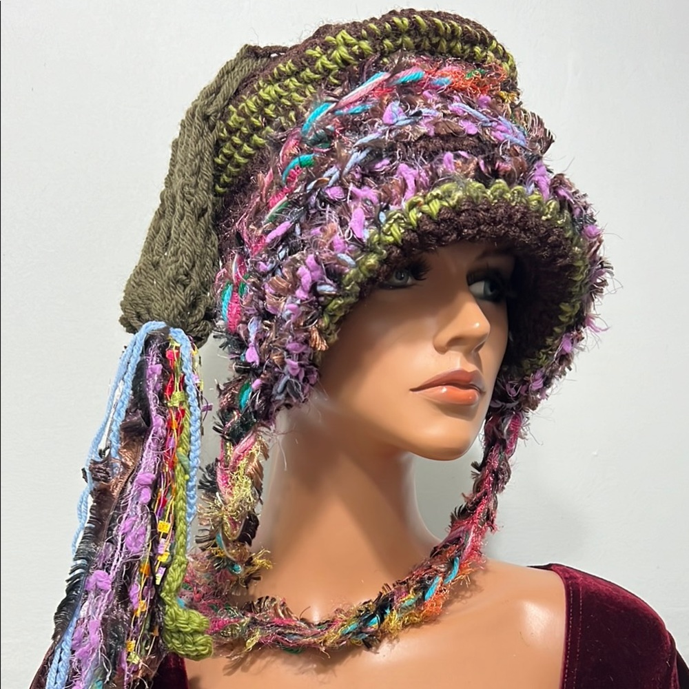 Handcrafted Multicolor Knit Hat - Picture 12 of 12